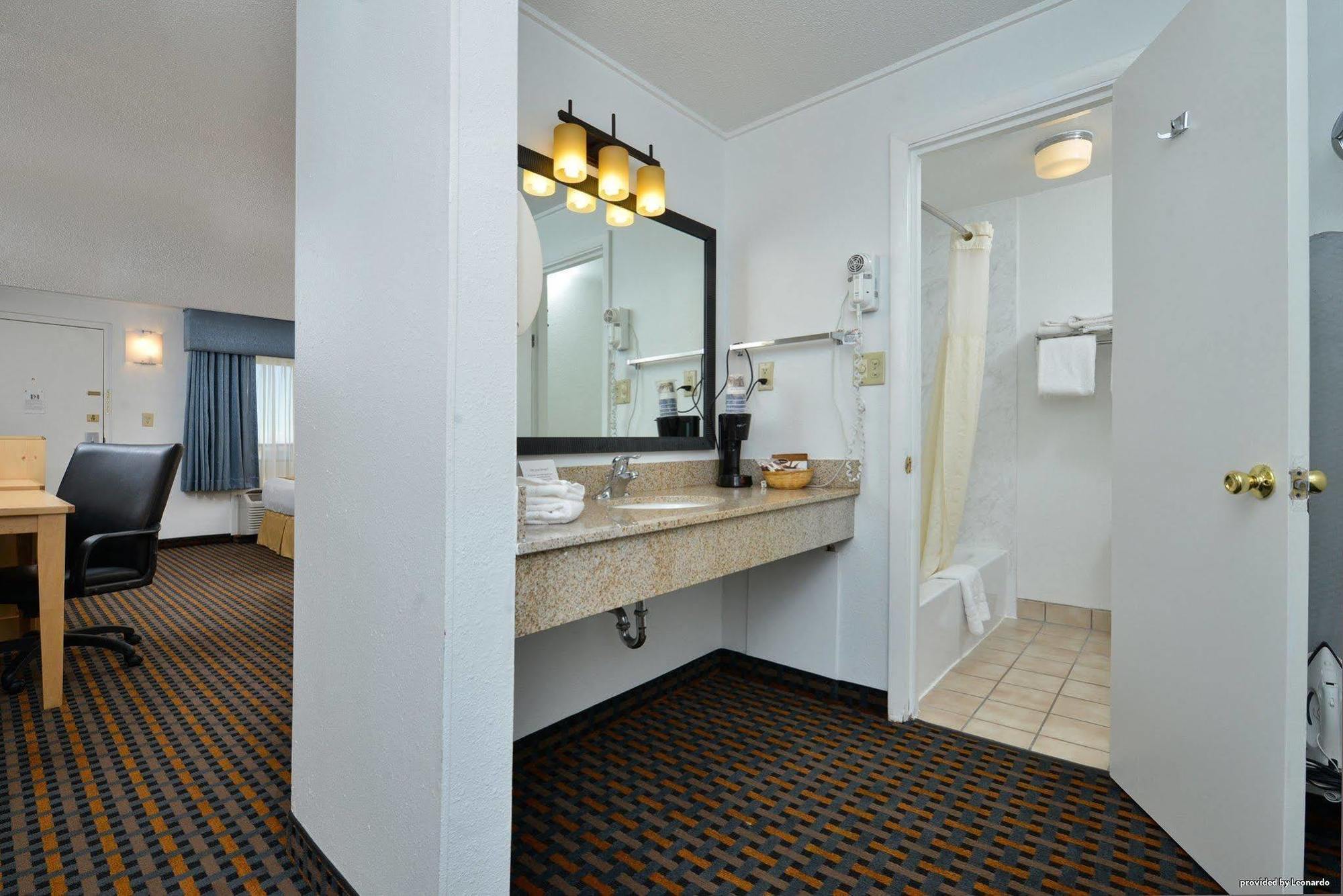 Western Motel 3*
